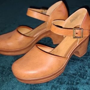 BO.C. Gia clog shoes